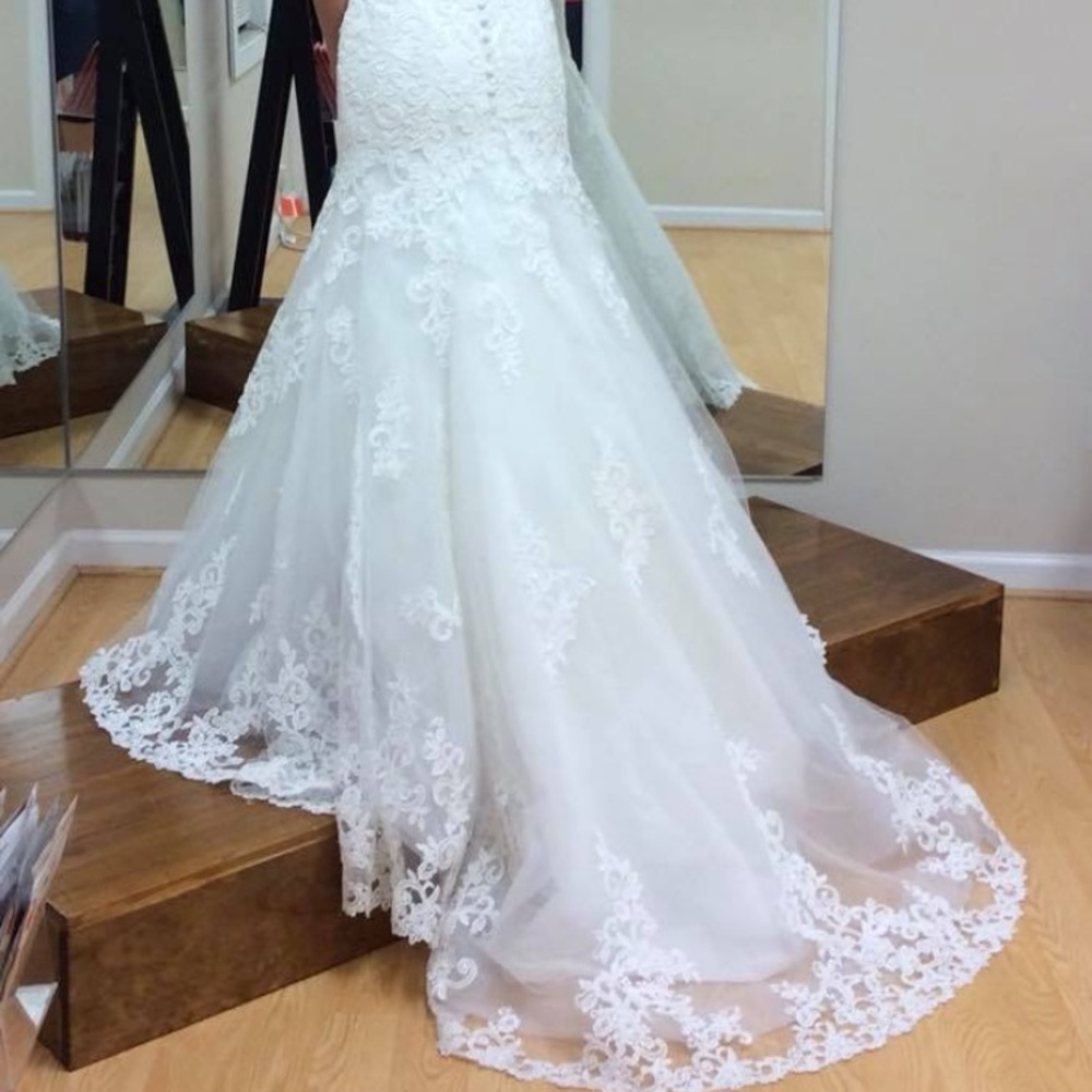 Allure Couture c202 wedding gown - Picture 4 of 8